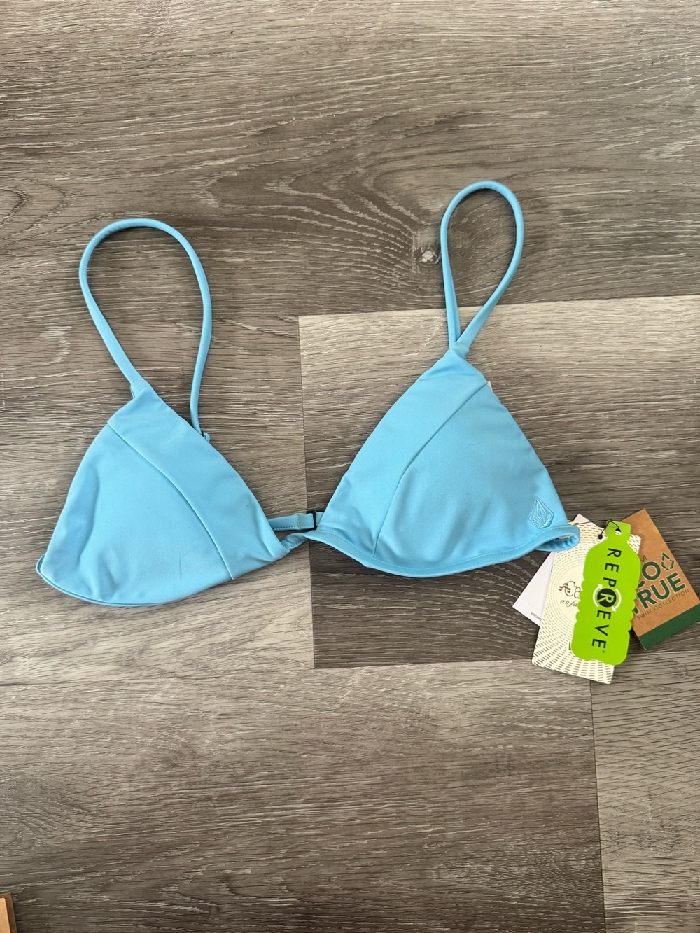 NWT Volcom Simply Solid Triangle Bikini Top